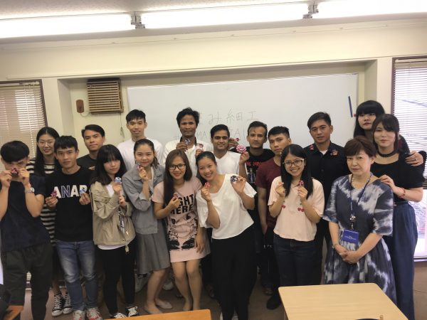 Arms日本語学校へ出張授業に行ってきました News Blog 名古屋デザイナー学院